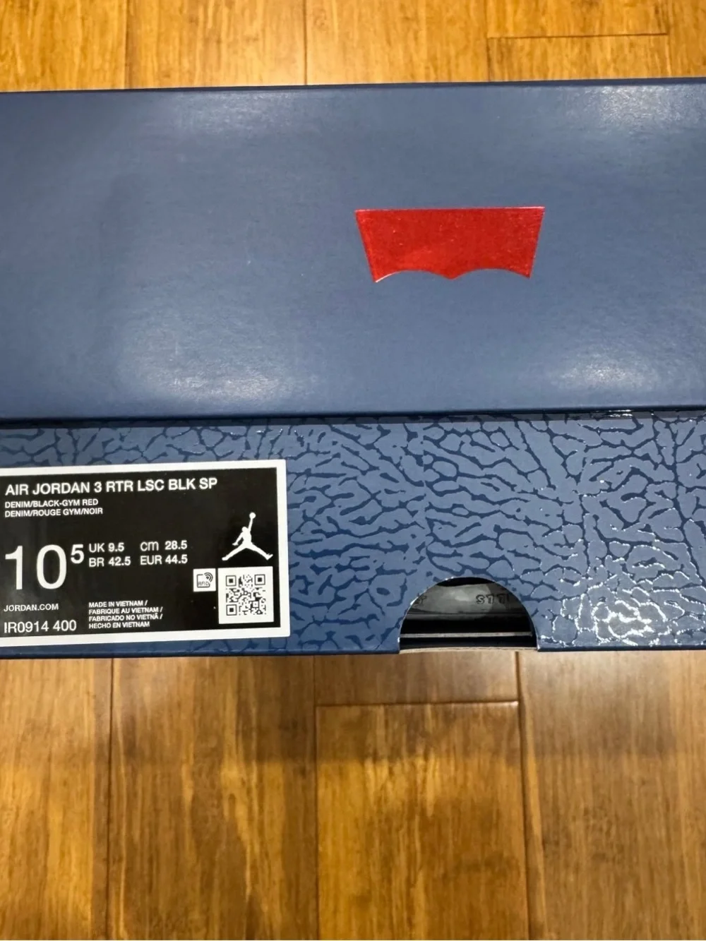 Air Jordan 3 x Levi’s  “Black and White”